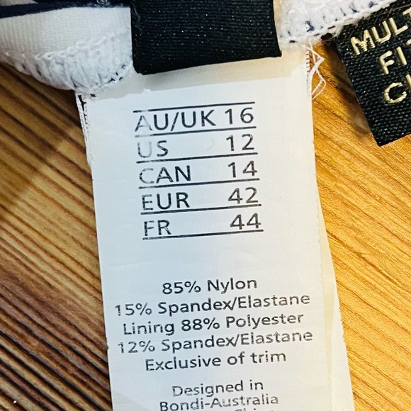 Women’s NIPTUCK Shaping Swimsuit Navy Blue and White Stripe Size 12 - Picture 4 of 4